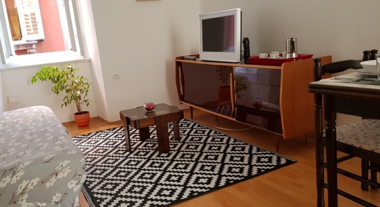Soba v 3 sobnem stanovanju