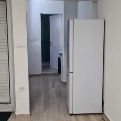 Prosta postelja za 1 študentko