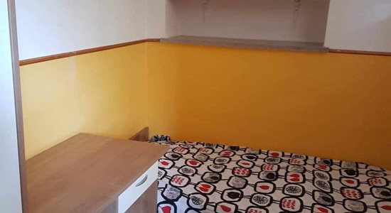 Prosta soba v stanovanju hiše 