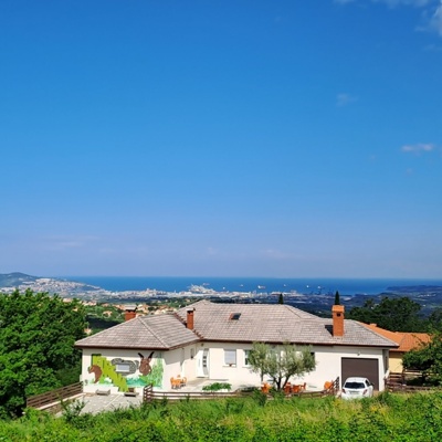 Oddajam 3-sobno stanovanje z pogledom na morje v Sv. Antonu ( cca 10 km od Kopra)