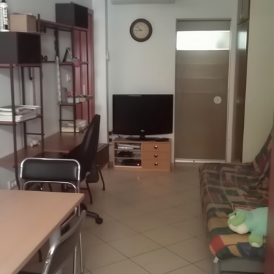 dvosobno stanovanje za tri študentke