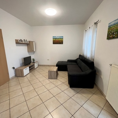 Postelja v dvosobnem stanovanju