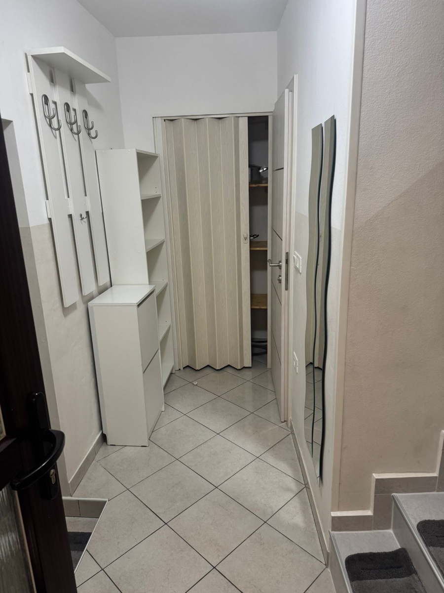 Štirisobna vrstna hiša