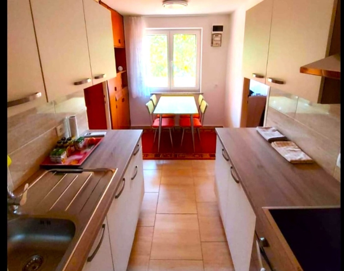 S 1. aprilom se sprosti ena postelja v dvoposteljni sobi v Kopru