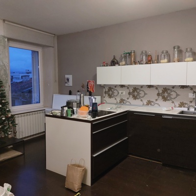 Oddamo enoposteljno sobo v centru Kopra