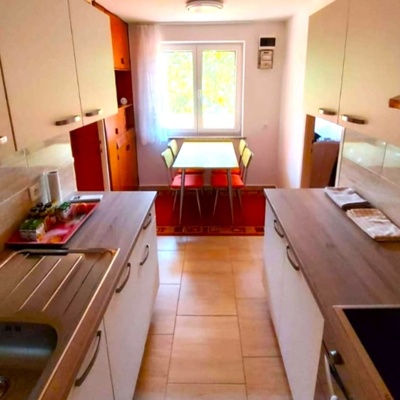 S 1. aprilom se sprosti ena postelja v dvoposteljni sobi v Kopru