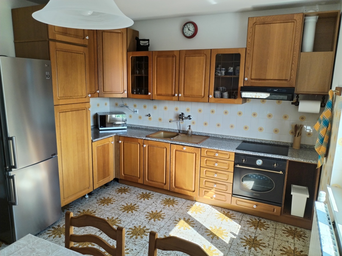 Trisobno stanovanje v Pobegih