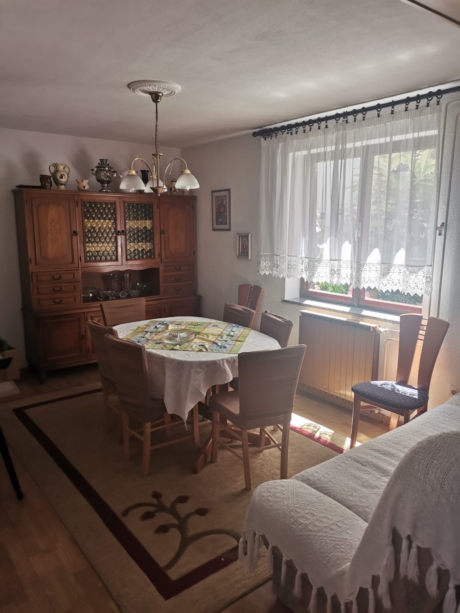 Trisobno stanovanje